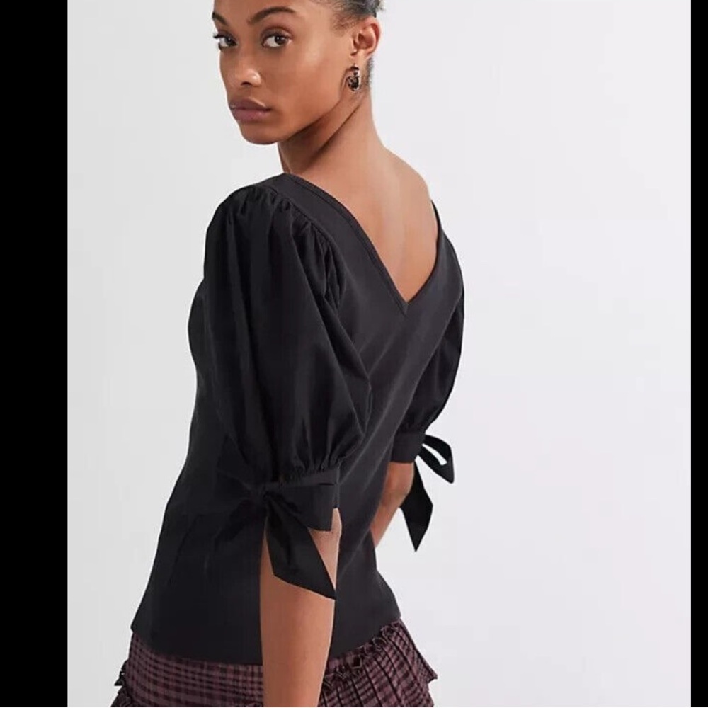 Maeve for Anthropologie Black V-Neck Blouse with Tie Sleeves